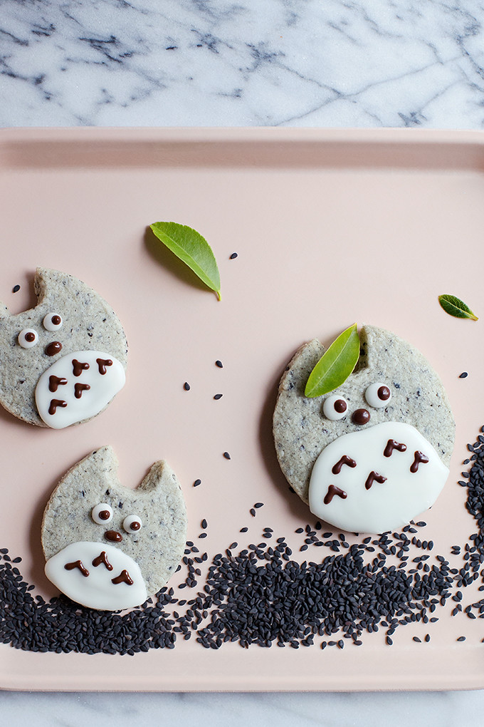 Totoro Black Sesame Shortbread by @cindyr