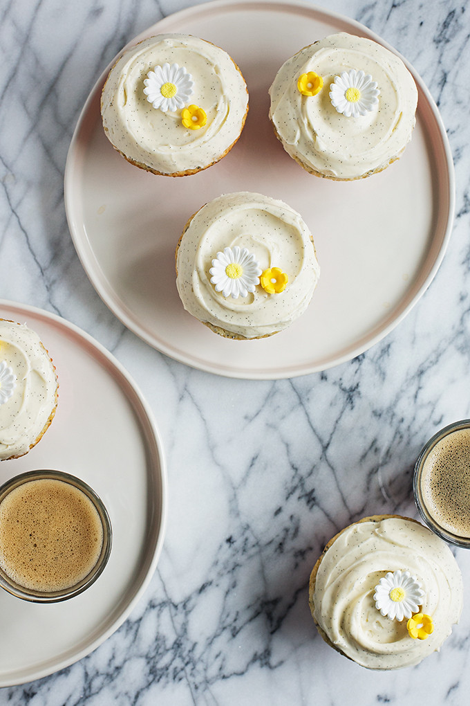 Lemon Poppy Seed Cupcakes with Vanilla Cream Cheese Frosting
