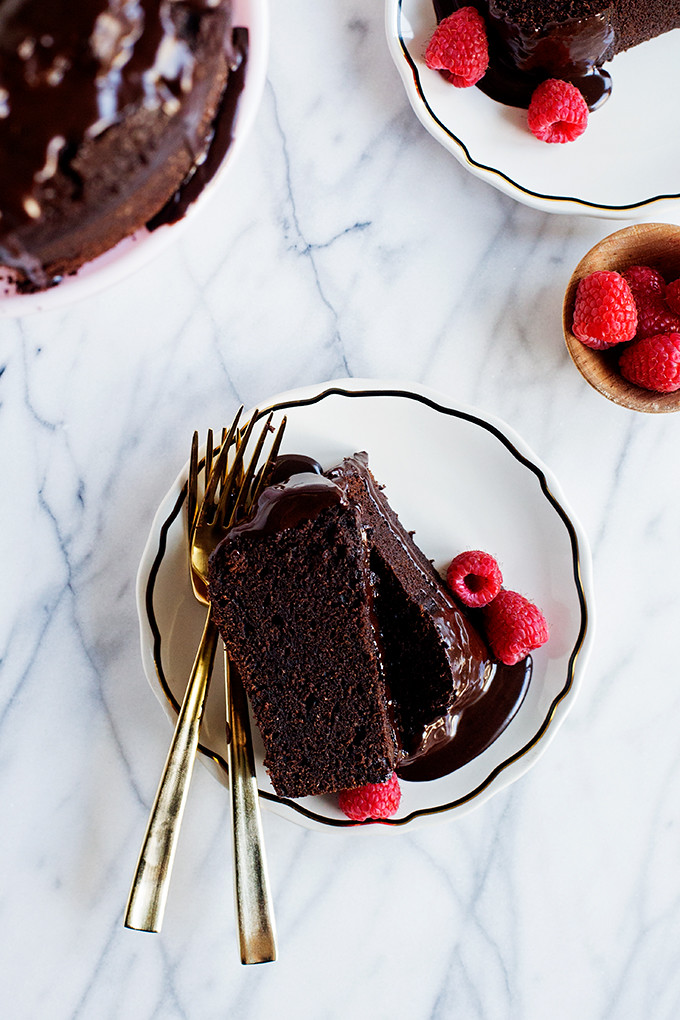Simple Chocolate Cake with Chickpea Flour
